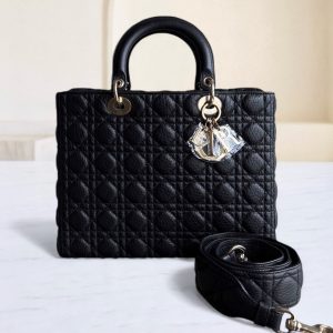 *Flap, Grained Calfskin* Lady Large Flap Grained Calfskin Cannage Black GHW