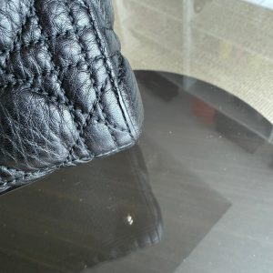 *Flap, Grained Calfskin* Lady Large Flap Grained Calfskin Cannage Black GHW